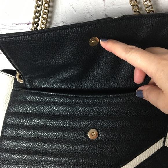 Steve Madden Quilted  Cream & Black Shoulder Purse - Picture 11 of 14